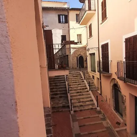 Casa Teatro Talia グアルド・タディーノ
