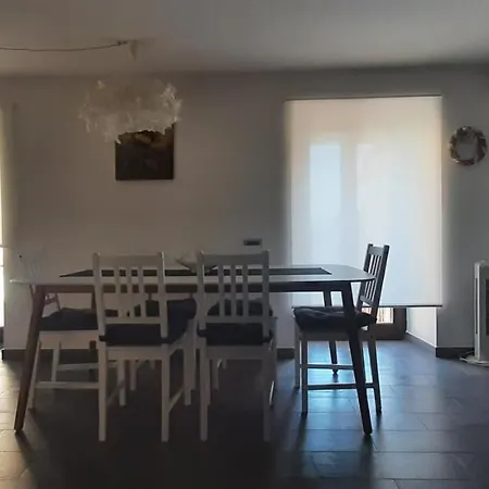 Casa Teatro Talia * グアルド・タディーノ